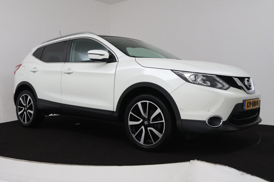 Nissan QASHQAI 1.2 Tekna (NAVIGATIE, PANORAMADAK, CAMERA, PARKEERSENSOREN, STOELVERWARMING, CRUISE, NL-AUTO, GOED ONDERHOUDEN)