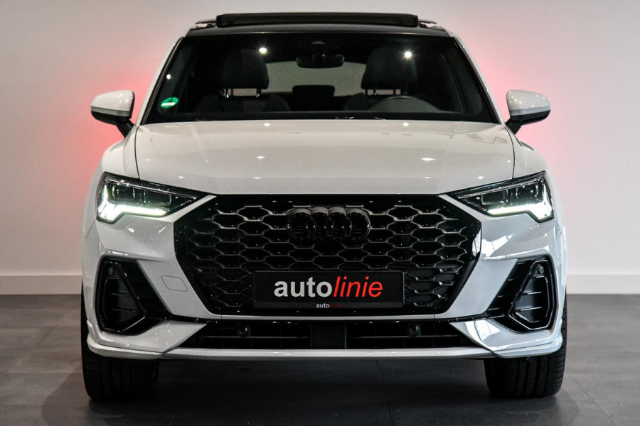 Audi Q3 Sportback 45 TFSI e S-Line. BTW, Pano, Sonos, Keyless, Camera, Dodeh, Matrix, CarPlay!