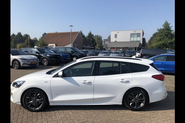 Ford FOCUS Wagon 1.5 EcoBoost ST Line Business 150pk Automaat | Stoelverwarming | Apple Carplay | Parkeersensoren | 1.500kg Trekgewicht