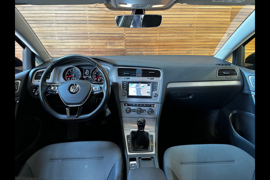 Volkswagen Golf 1.0 TSI Comfortline | NL-auto | Cruise | Apple Carplay | NAVI | PDC | Climatronic | Isofix | DAB+ |