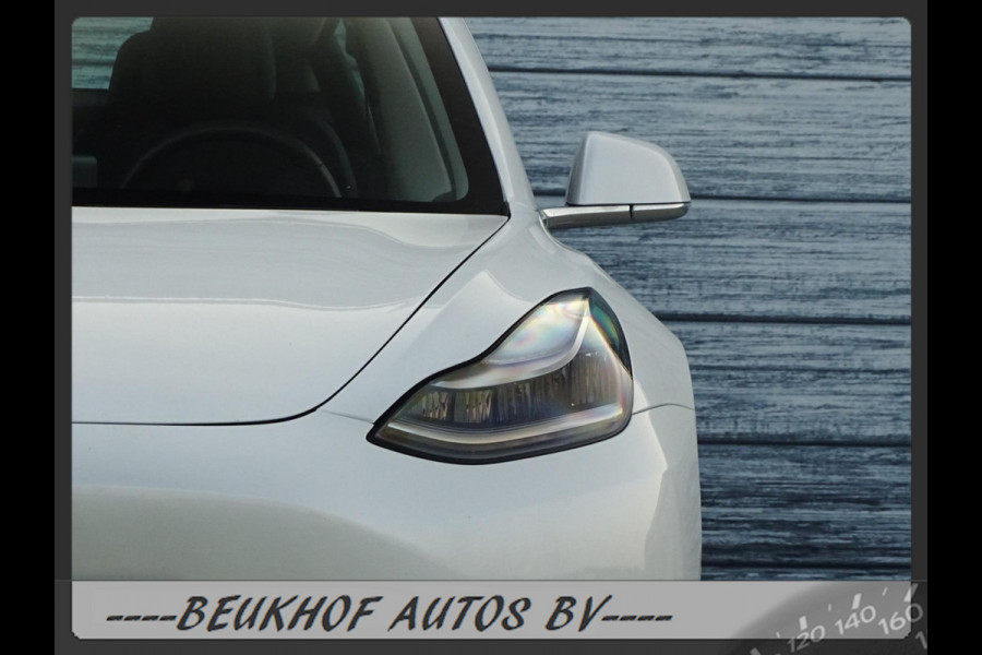 Tesla Model 3 Standard RWD Plus 325pk Leer Autopilot Trekhaak