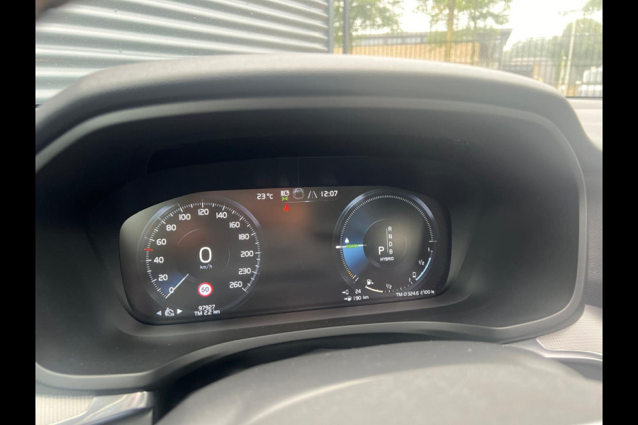 Volvo V60 T8 Twin Engine AWD R-Design Plug in Hybrid PHEV | Panodak | Trekhaak af Fabriek | Led | Carplay | Sportstoelen Leder |