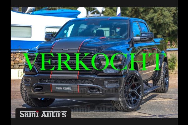 Dodge Ram 1500 LARAMIE NIGHT SPORT | VOL | 2X 12 INCH | HUD | 360 CAMERA | PANORAMA | LPG | DEKSEL | 5.7 V8 HEMI 402PK 4WD | CREW CAB | DUBBELE CABINE | 5 PERSOONS | GRIJSKENTEKEN | PICK UP | VOORRAAD NR 2148 - 4099