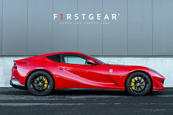 Ferrari 812 6.5 V12 Superfast HELE *Rosso Corsa / Carbon / Lift-Systeem / Daytona Racing Seats / Passenger Display*