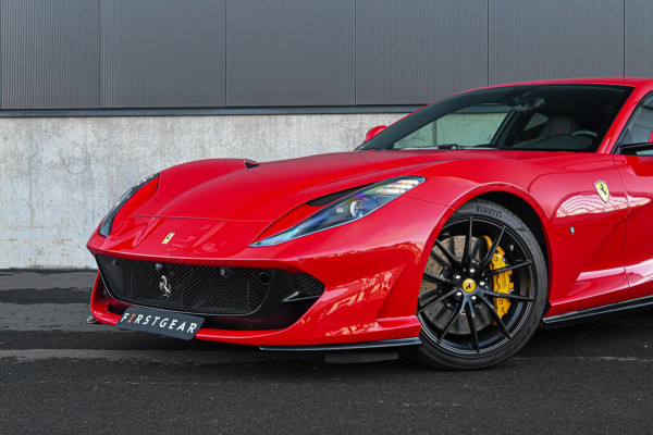 Ferrari 812 6.5 V12 Superfast HELE *Rosso Corsa / Carbon / Lift-Systeem / Daytona Racing Seats / Passenger Display*