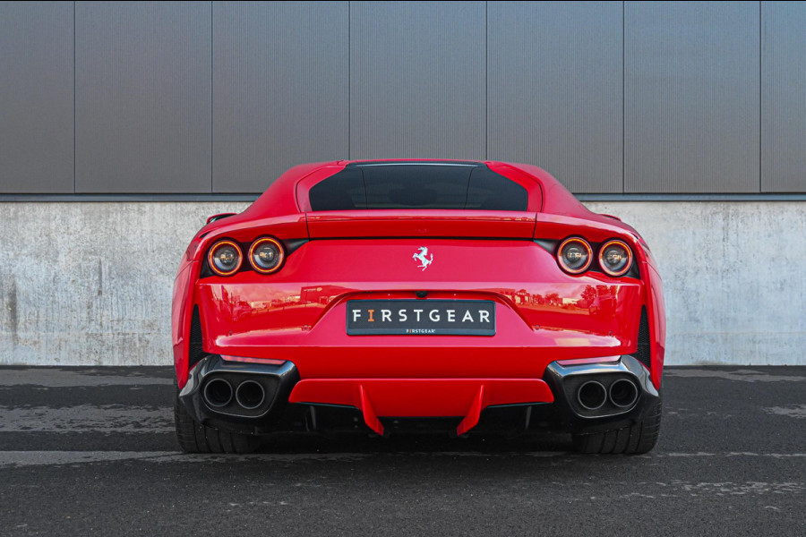 Ferrari 812 6.5 V12 Superfast HELE *Rosso Corsa / Carbon / Lift-Systeem / Daytona Racing Seats / Passenger Display*