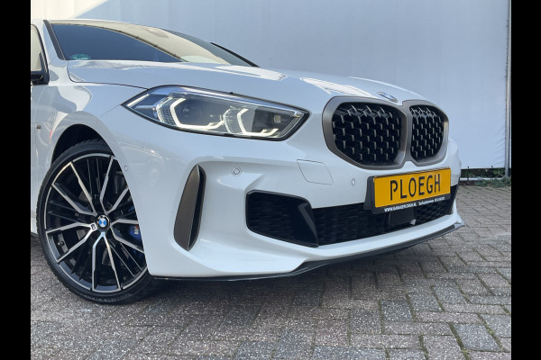 BMW 1-serie M135i 306pk xDrive M-Sport Automaat HUD Stoel-stuurverw. BOMMETJE!