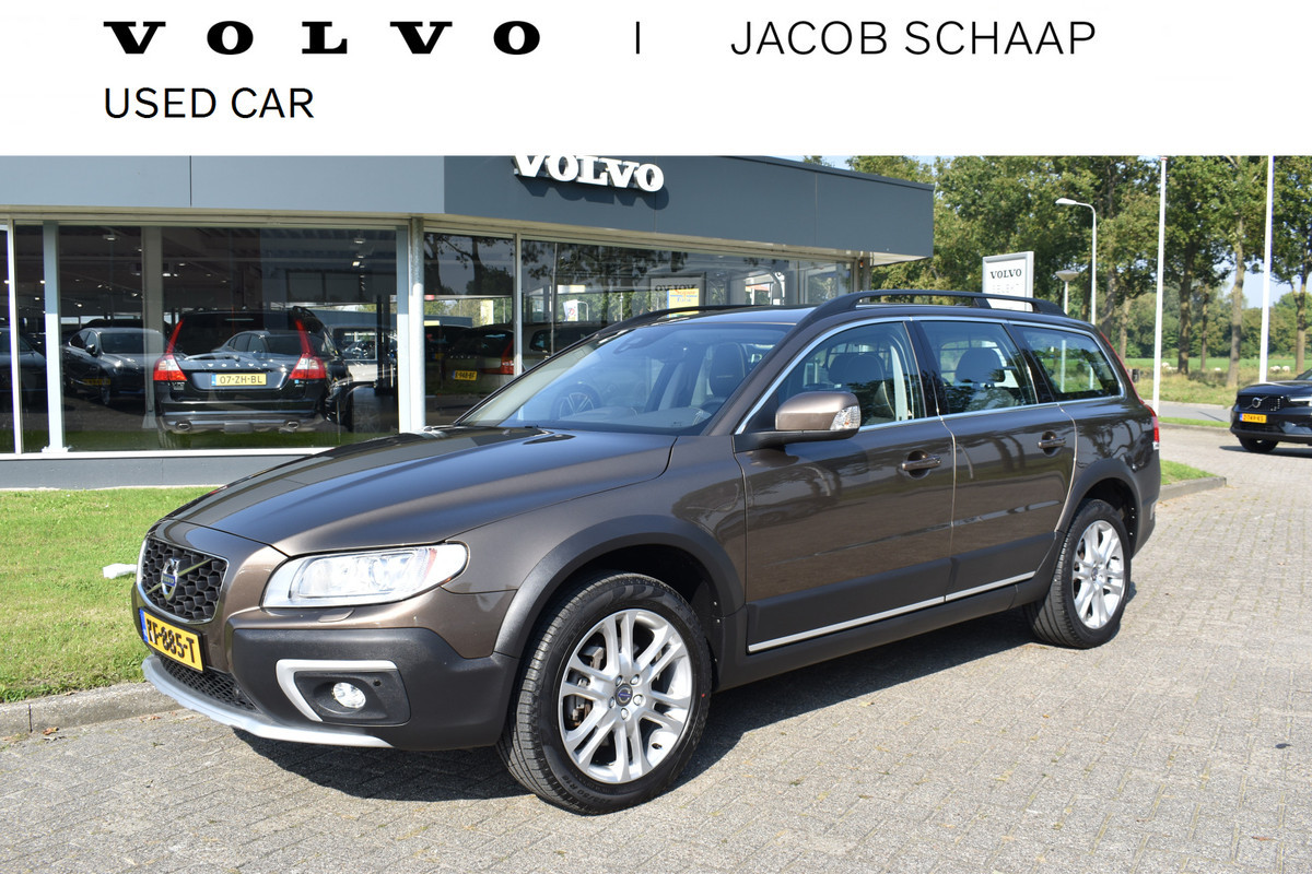 Volvo XC70 D4 180PK Automaat Polar+ H&K | Trekhaak | Schuifdak | Stoelkoeling | Standkachel | Leder | 18"LMV