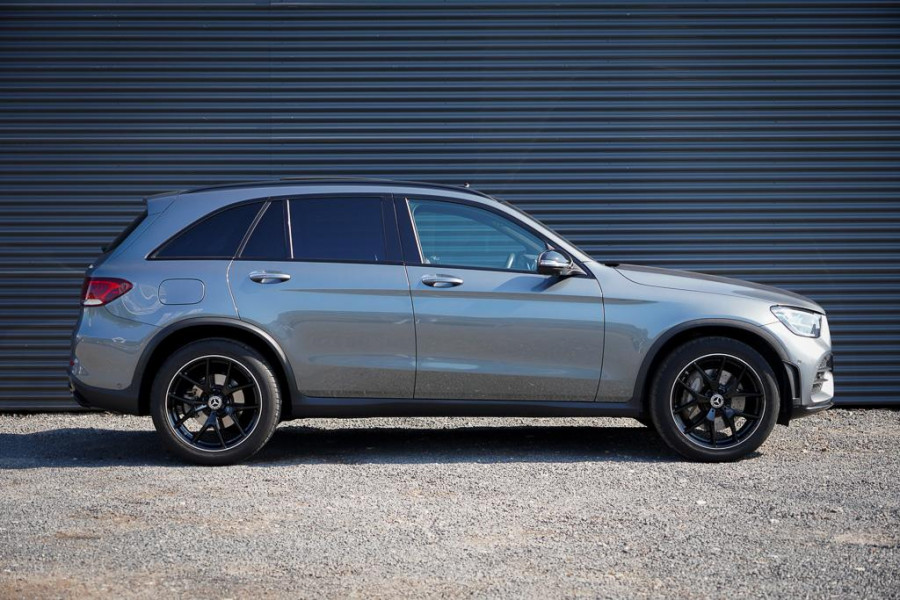 Mercedes-Benz GLC 300 4MATIC Premium Plus / AMG Night / Pano