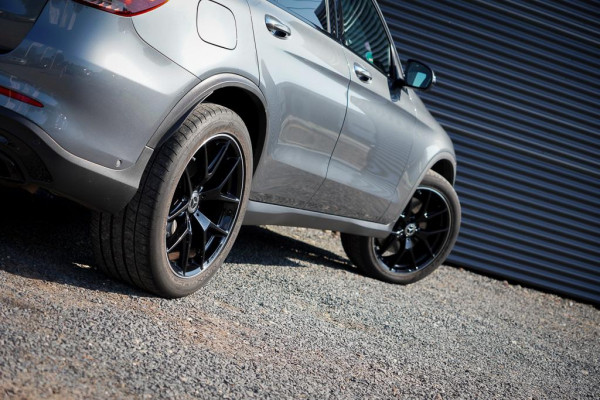 Mercedes-Benz GLC 300 4MATIC Premium Plus / AMG Night / Pano