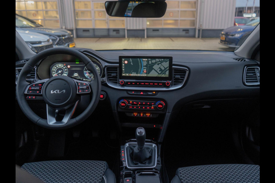 Kia Xceed 1.0 T-GDi DynamicPlusLine | LED | Clima | Keyless | Carplay | Stoel-/Stuurverwarming | Camera | Navi | 18'' LM