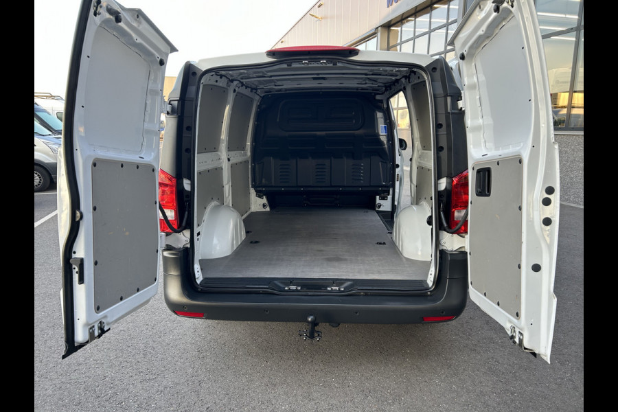 Mercedes-Benz Vito 116 CDI Lang / 2500KG Trekhaak / Airco / Navigatie / Cruise control / Achterdeuren