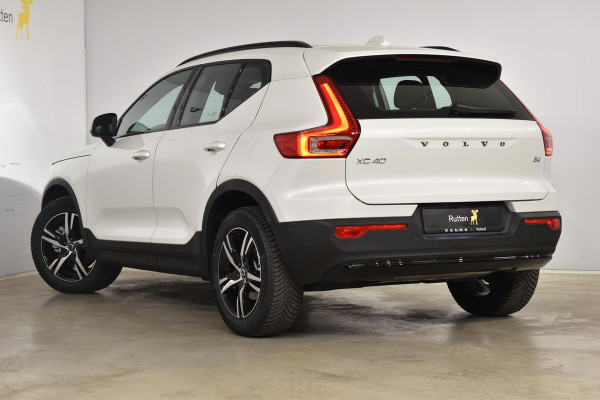 Volvo XC40 B4 211PK Automaat Plus Dark Adaptieve cruis control / Harman kardon / Elektrische stoelen / DAB+ / Volvo On-Call