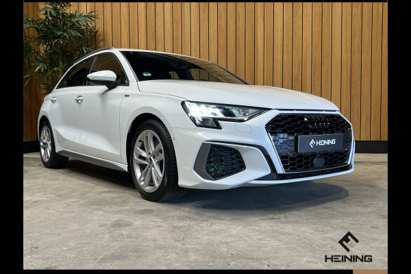 Audi A3 Sportback 30 TDI S edition Navi. Apple carplay. Virtual dash. Trekhaak