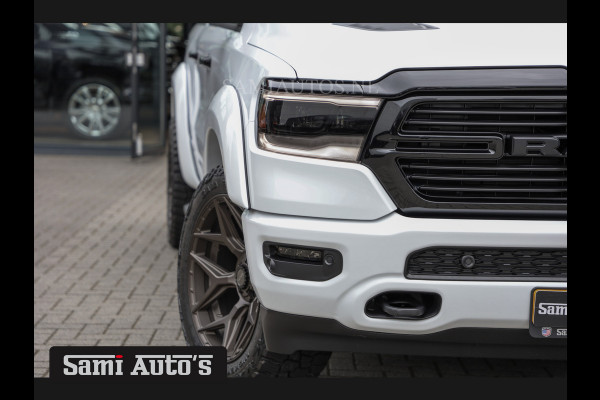 Dodge Ram 1500 HULK | ALL-IN PRIJS ZO ALS AFGEBEELD | 5.7 V8 HEMI 4x4 | LARAMIE NIGHT EDITION | PRIJS MET LPG EN GARANTIE EN DIKKE WIELEN EN WIDEBODY | DUBBELE CABINE | 5 PERSOONS | VOORRAAD NR 2015 - 4725 | DIRECT BESCHIKBAAR |