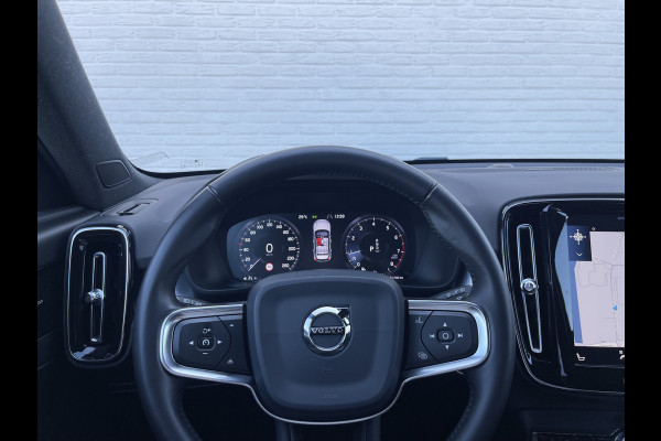 Volvo XC40 1.5 T3 Momentum Pro | Navi | CarPlay | Camera | LED | H&K Audio | 19 inch