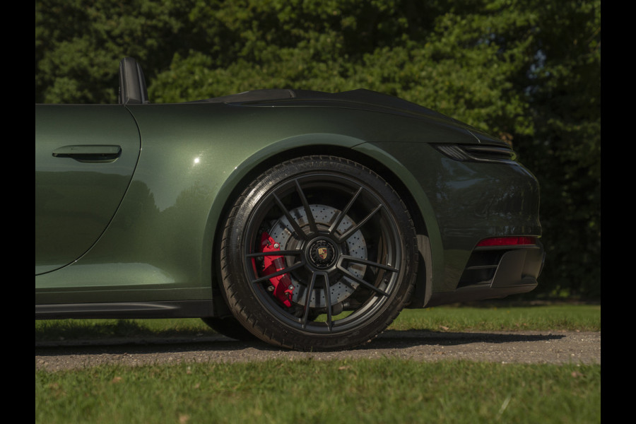 Porsche 911 Cabrio 992 Carrera 4 GTS | PTS Oak Green | SportDesign | Full Xpell PPF | 1e eigenaar