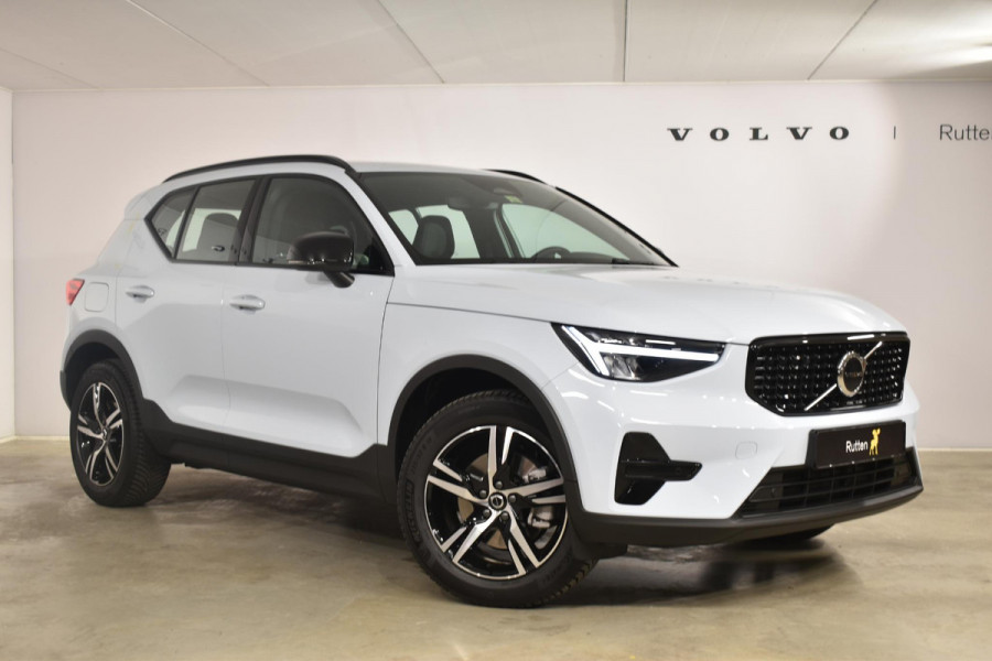 Volvo XC40 B4 211PK Automaat Plus Dark Adaptieve cruis control / Harman kardon / Elektrische stoelen / DAB+ / Volvo On-Call