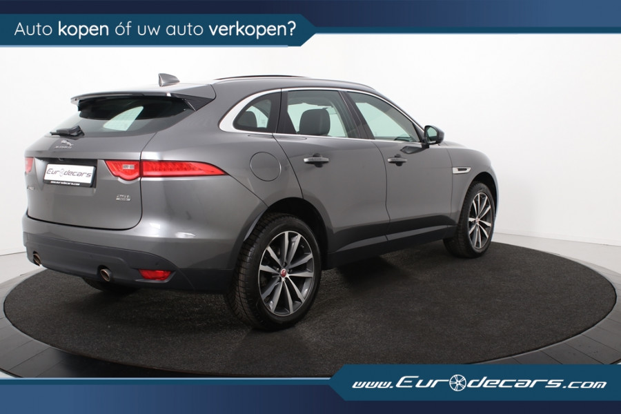 Jaguar F-Pace 2.0t AWD Prestige *1.Hand*Panoramadak*Keyless*