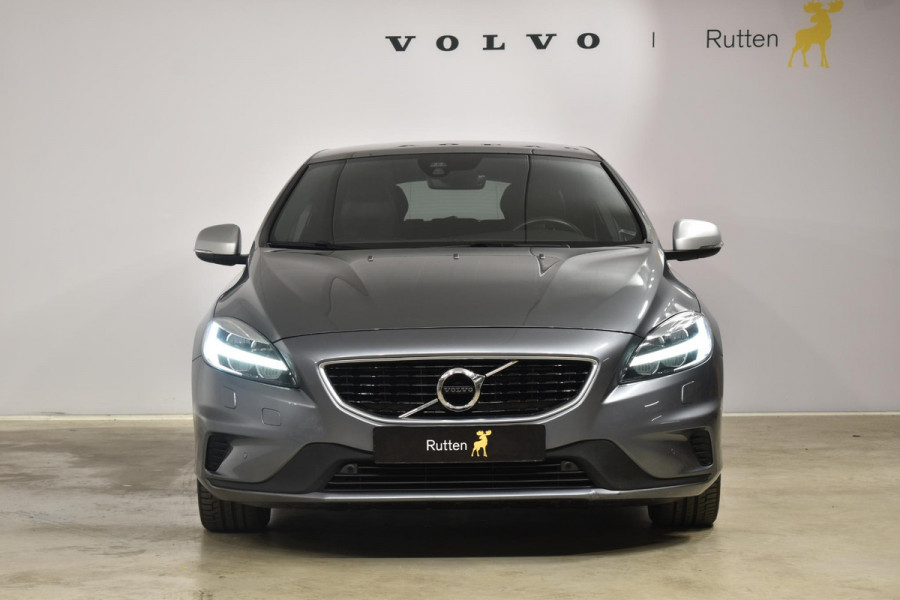 Volvo V40 T3 152PK Automaat Polar+ Sport / Panoramadak / Leder / Elektrische bestuurderstoel / Camera Achter /