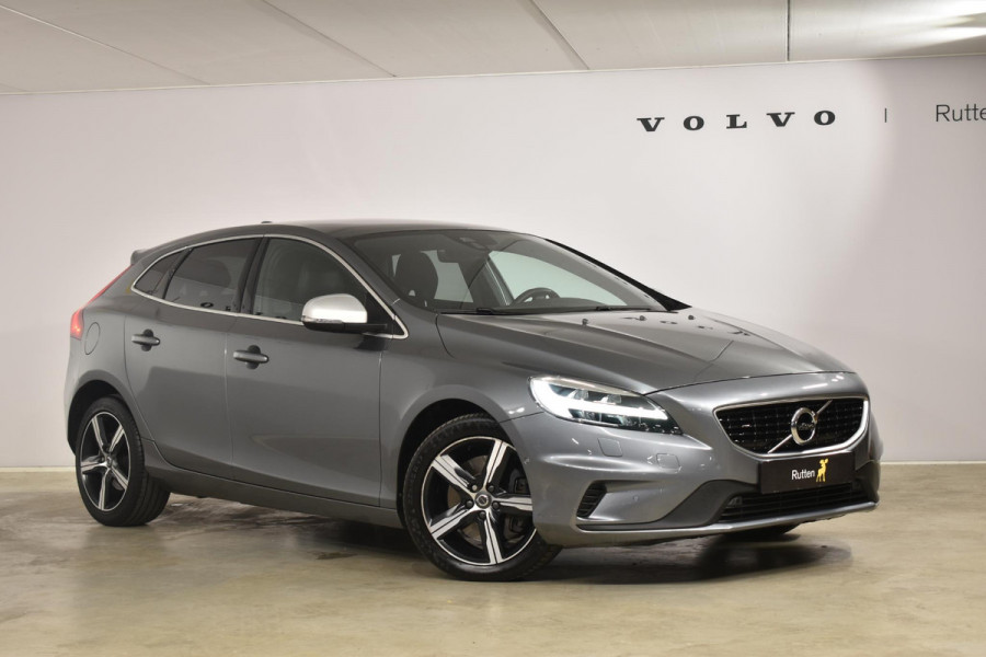 Volvo V40 T3 152PK Automaat Polar+ Sport / Panoramadak / Leder / Elektrische bestuurderstoel / Camera Achter /