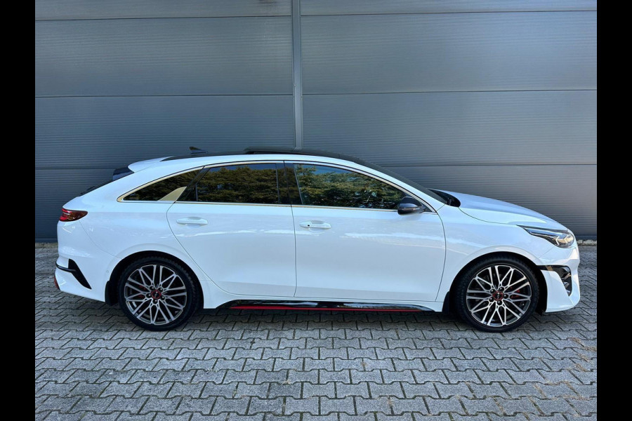 Kia ProCeed 1.6 T-GDI GT | PANO / ACC / JBL / CARPLAY / KEYLESS / CAMERA / MEMORY / ALCANTARA / STUURVERW. / DEALERGARANTIE !