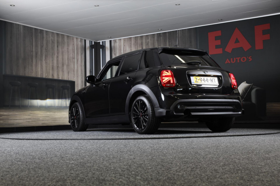 MINI Mini 1.5 Sport BLACK EDITION / 5 Deurs / AUT / Navi / Head Up / HK / Digital Cockpit / Cruise Control / Led / Pdc / 17 Inch