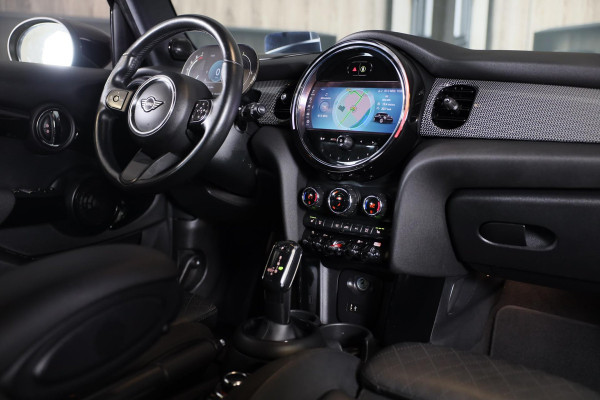 MINI Mini 1.5 Sport BLACK EDITION / 5 Deurs / AUT / Navi / Head Up / HK / Digital Cockpit / Cruise Control / Led / Pdc / 17 Inch