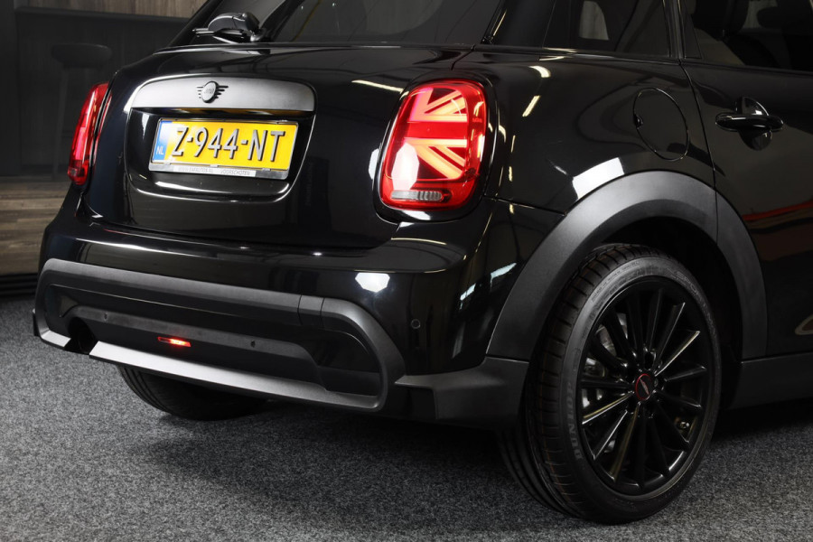 MINI Mini 1.5 Sport BLACK EDITION / 5 Deurs / AUT / Navi / Head Up / HK / Digital Cockpit / Cruise Control / Led / Pdc / 17 Inch