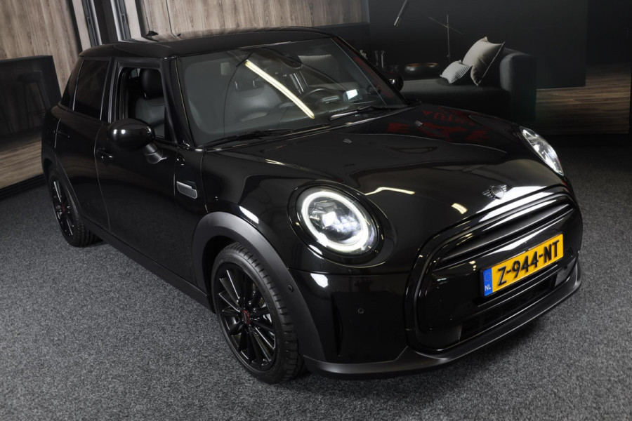 MINI Mini 1.5 Sport BLACK EDITION / 5 Deurs / AUT / Navi / Head Up / HK / Digital Cockpit / Cruise Control / Led / Pdc / 17 Inch