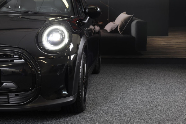 MINI Mini 1.5 Sport BLACK EDITION / 5 Deurs / AUT / Navi / Head Up / HK / Digital Cockpit / Cruise Control / Led / Pdc / 17 Inch