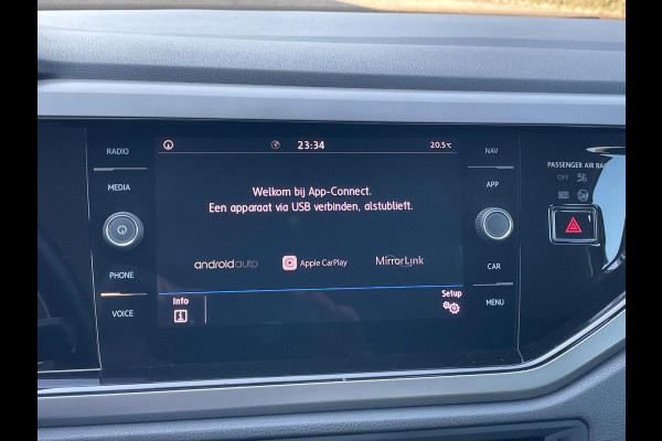 Volkswagen Polo 1.0 TSI Comfortline Connected Series / carplay