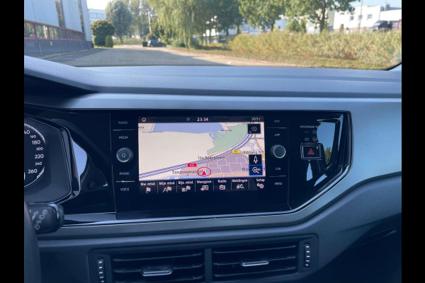 Volkswagen Polo 1.0 TSI Comfortline Connected Series / carplay