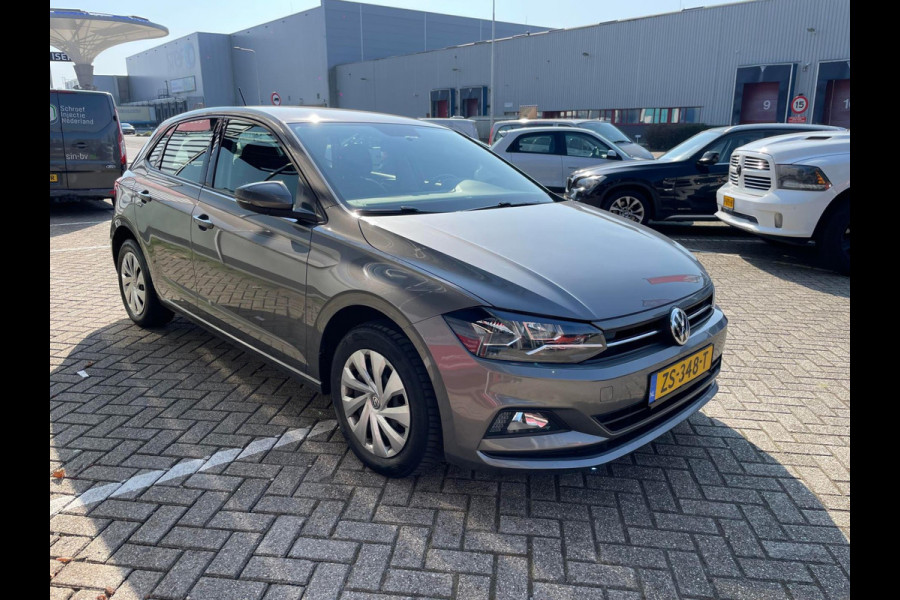 Volkswagen Polo 1.0 TSI Comfortline Connected Series / carplay