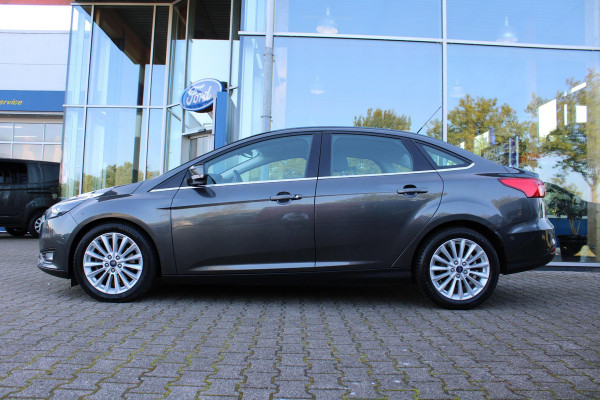 Ford Focus 1.5 Titanium | Wegklapbare Trekhaak | Climate Control | Navigatie | Lichtmetalen Velgen | Cruise Control |