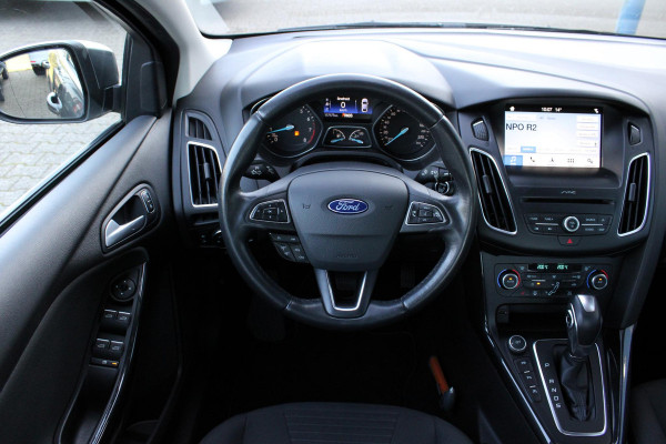 Ford Focus 1.5 Titanium | Wegklapbare Trekhaak | Climate Control | Navigatie | Lichtmetalen Velgen | Cruise Control |