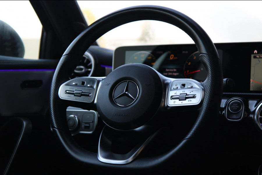 Mercedes-Benz A-Klasse 200 AMG EDITION ONE/PANO/CAM/SFEER/CARPLAY/VOL