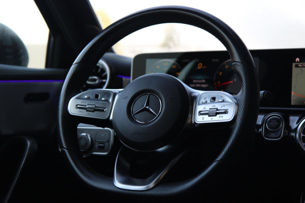 Mercedes-Benz A-Klasse 200 AMG EDITION ONE/PANO/CAM/SFEER/CARPLAY/VOL