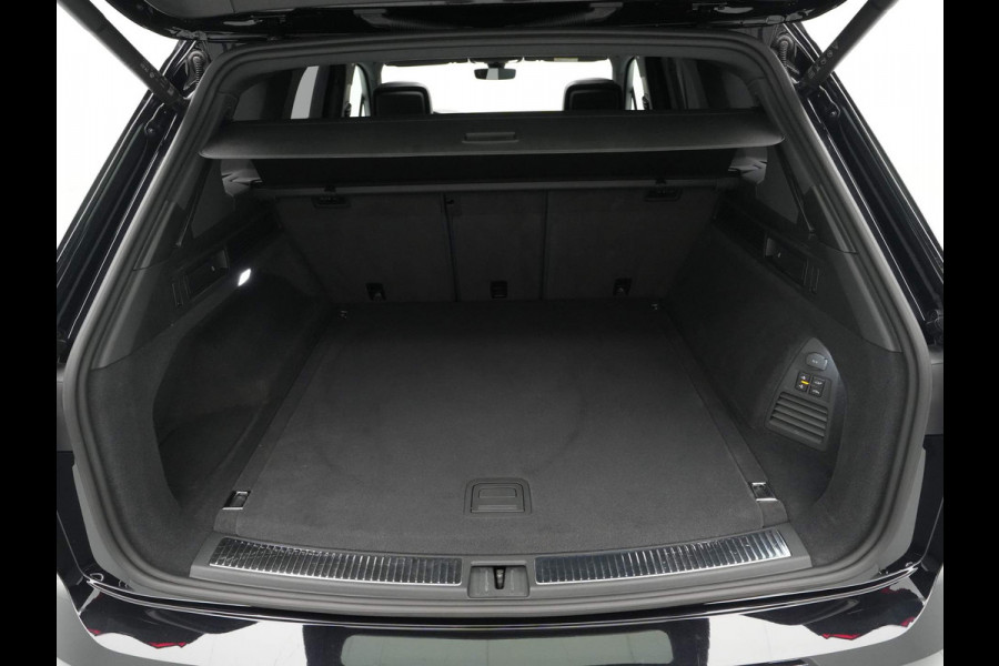 Volkswagen Touareg 3.0 TSI eHybrid Panorama Trekhaak Stoelventilatie Memory 77