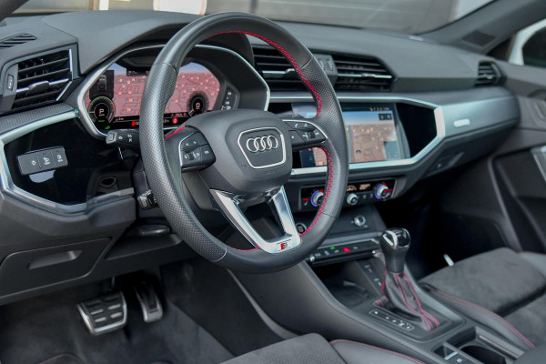 Audi Q3 Sportback 45 TFSI e S-Line. Pano, ACC, Keyless, Dodeh, B&O, Sfeer, Matrix, 20'', Camera, CarPlay, Trekhaak!