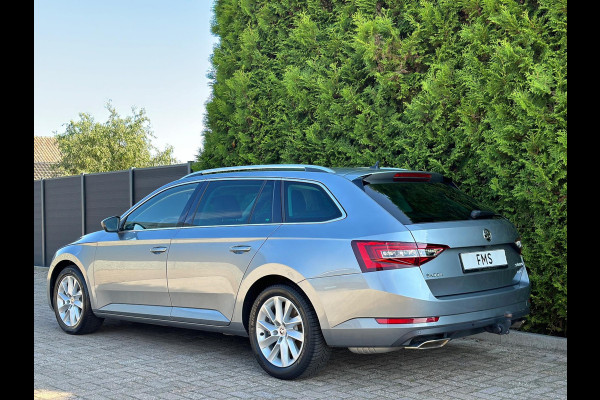 Škoda Superb Combi 2.0 TSI 4x4 CarPlay Trekhaak Camera