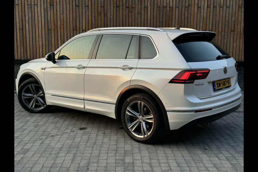 Volkswagen Tiguan 1.5 TSI Highline R-line | Panoramadak | Head-up Display | Stoelverwarming | R-stuur | LED adaptief | Grootscherm navigatie | Sid