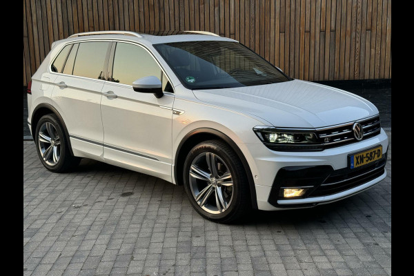 Volkswagen Tiguan 1.5 TSI Highline R-line | Panoramadak | Head-up Display | Stoelverwarming | R-stuur | LED adaptief | Grootscherm navigatie | Sid