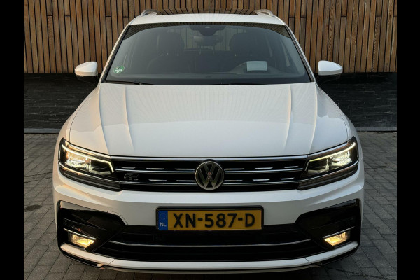 Volkswagen Tiguan 1.5 TSI Highline R-line | Panoramadak | Head-up Display | Stoelverwarming | R-stuur | LED adaptief | Grootscherm navigatie | Sid