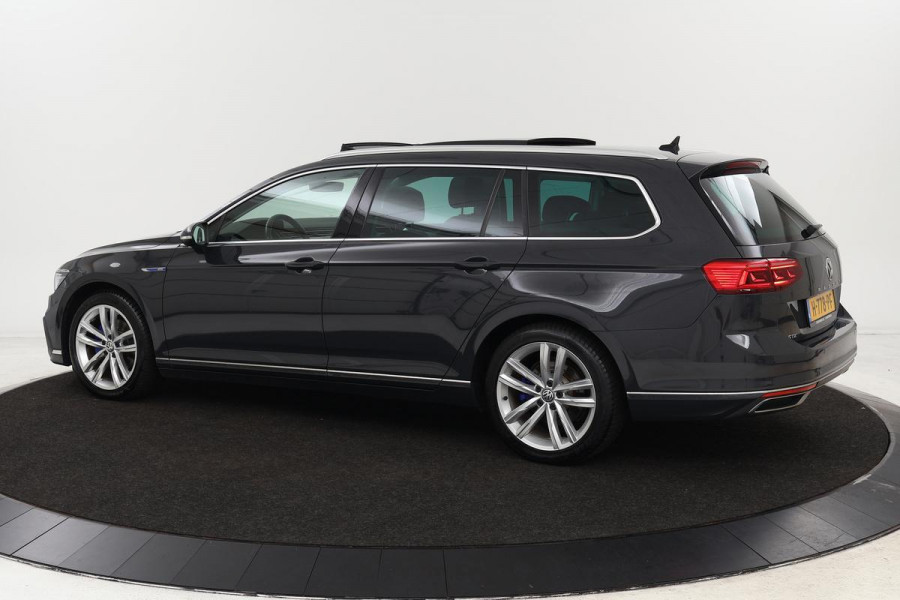 Volkswagen Passat 1.4 TSI PHEV GTE | Panoramadak | Nappaleder | Stoelverwarming | Head-Up | Matrix LED | Camera | Carplay | Adaptive cruise | Keyless