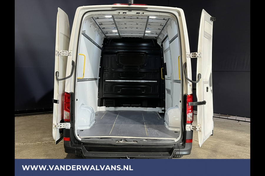 Volkswagen Crafter 2.0TDI L3H3 (Oude L2H2) Euro6 Airco | Camera | Apple Carplay | Trekhaak Parkeersensoren, Stoelverwarming, Bijrijdersbank, Android Auto