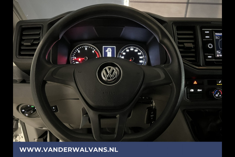 Volkswagen Crafter 2.0TDI L3H3 (Oude L2H2) Euro6 Airco | Camera | Apple Carplay | Trekhaak Parkeersensoren, Stoelverwarming, Bijrijdersbank, Android Auto