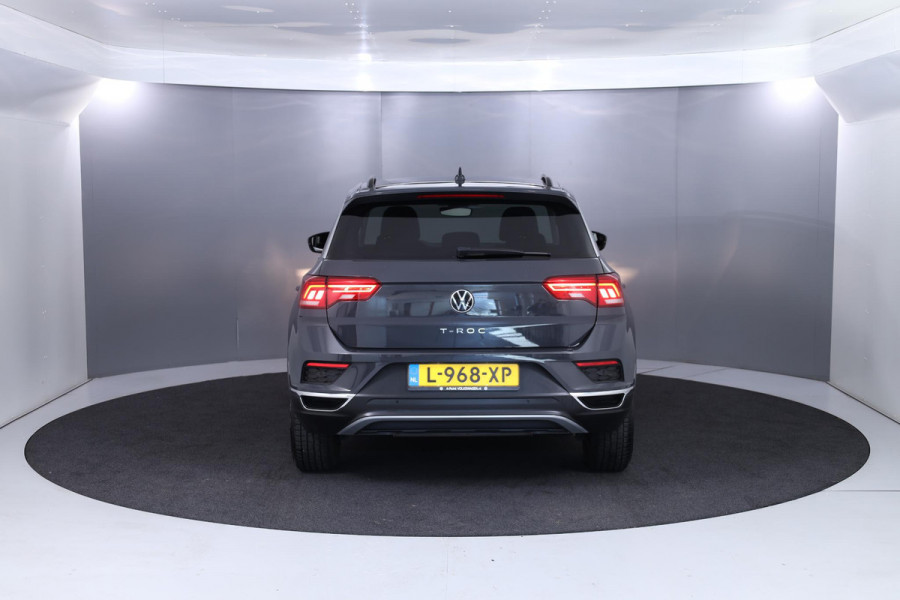 Volkswagen T-Roc 1.0 TSI Style 110 pk | Navigatie via App | Parkeersensoren | Adaptieve cruise control |