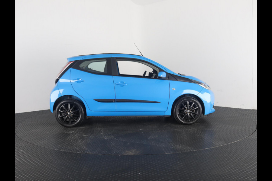 Toyota Aygo 1.0 X-WAVE CABRIOLET 1e EIG AIRCO LM BIJNA 2017