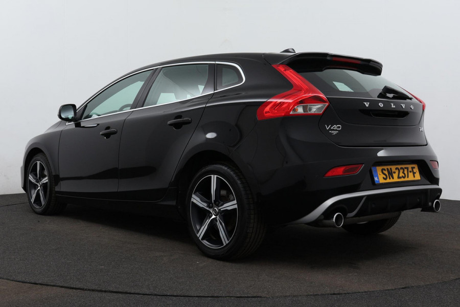 Volvo V40 2.0 T4 Business Sport (NAVIGATIE, STOELVERWARMING, PDC, CLIMATE, NL-AUTO, GOED ONDERHOUDEN)